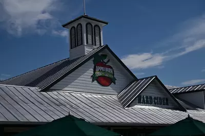 Apple Barn Cider House in Sevierville