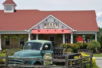 Mama's Farmhouse in Pigeon Forge