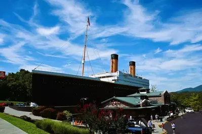 outside view of the titanic museum pigeon forge