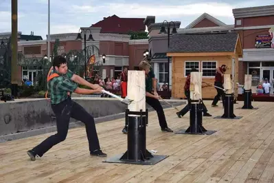 woodchopping at Lumberjack Feud