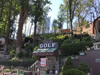 gatlin's mini golf