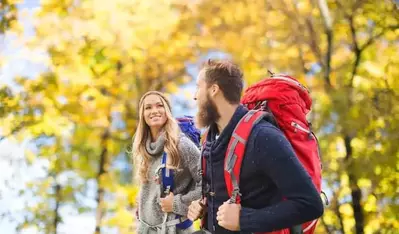 couple hiking in the smokies