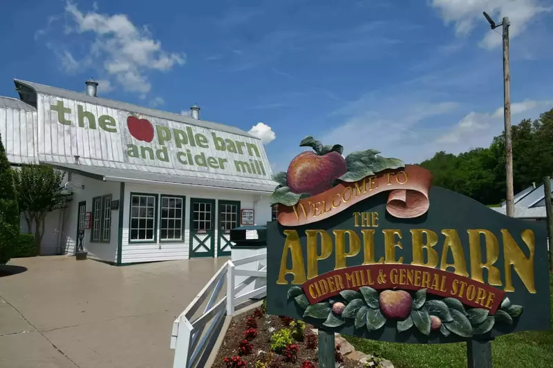 apple barn in sevierville tn