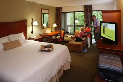 Room with amenities at Pigeon Forge hotel on the Parkway