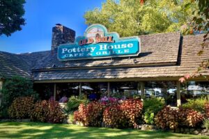 Pottery House Cafe in Pigeon Forge